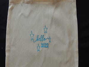 vrečka iz blaga hello 2022 modra